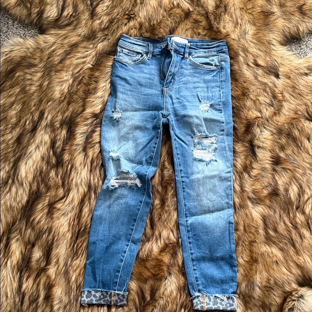 Trendy Blue Distressed Ankle Jeans